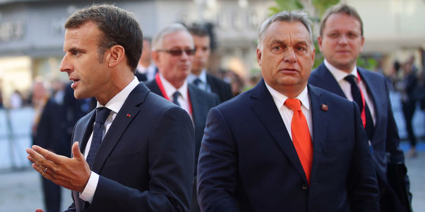 Emmanuel Macron avec le Premier ministre hongrois, Viktor Orban le 20 septembre en Autriche.