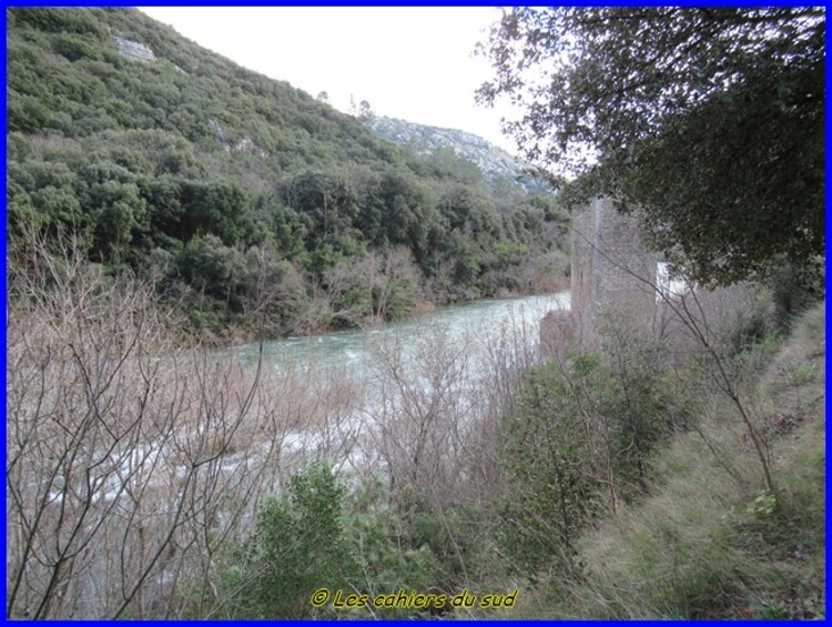 St Guilhem le Désert, le sentier des fenestrettes