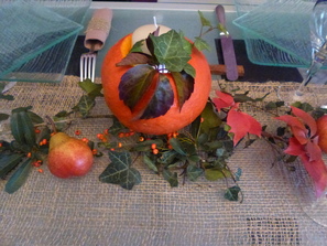 Table dans les tons orangés