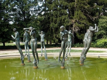 Fountain-Statues-3