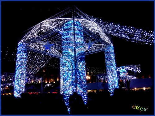 ILLUMINATION   DE  TOULOUSE  POUR  LES FÊTES  