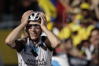 4695833_6_356a_romain-bardet-franchit-la-ligne-en-vainqueur-a_4fc2b9507533dfd56665745be03c6bfd