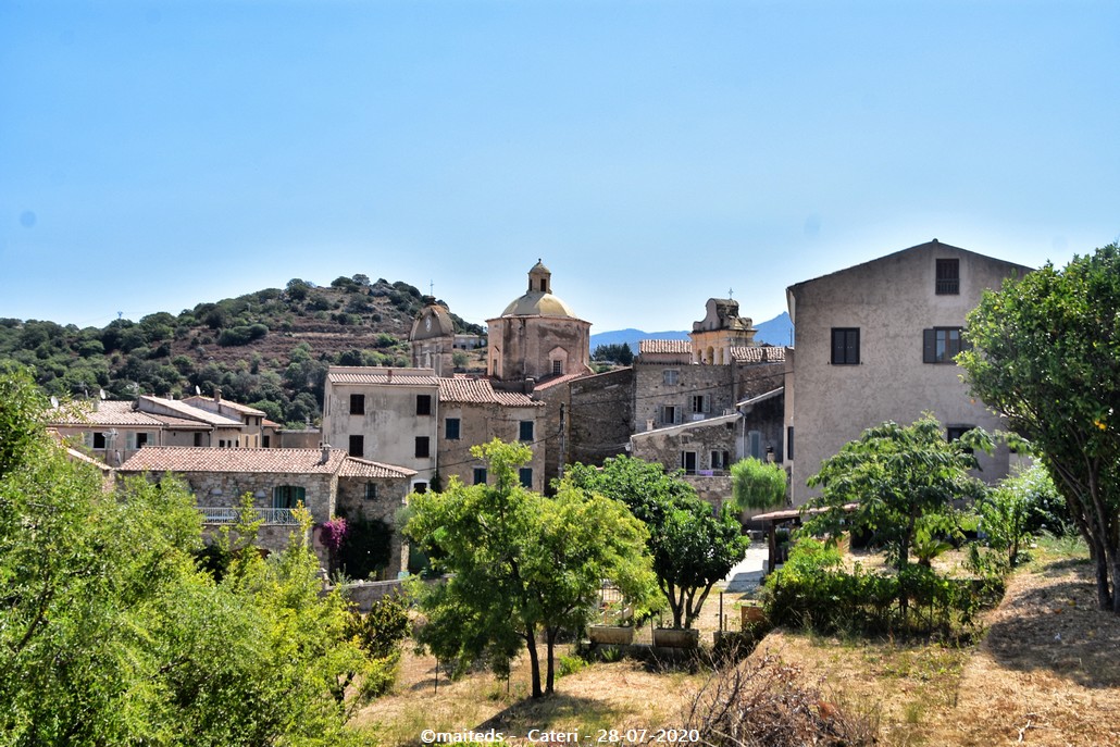 Dans les rues de Cateri - Corse