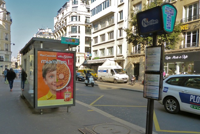Nouveaux arrêts de bus à Paris, vers la smart city