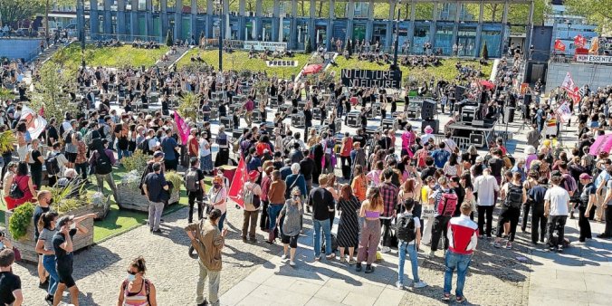 Certains syndicats, associations, partis politiques, et plusieurs collectifs invitent au rassemblement, place de la Liberté, à Brest, pour soutenir le peuple afghan.