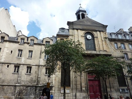 Le dernier cloître médiéval de Paris