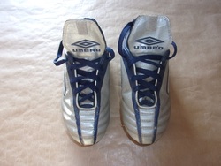 Baskets de Football Umbro pointure 36