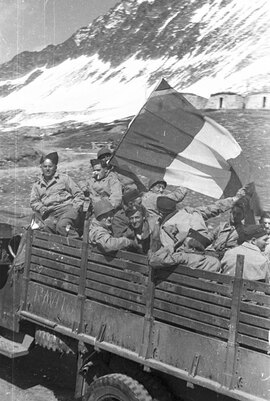 * Etape n° 50 - Alpes Maritimes 27 Avril- 8 Mai 1945 - Descente de la DFL en ITALIE - le B.M. 5 dans le Mentonnais