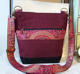 Sac de taille moyenne tissus coton et lin rose / mauve, triple ouverture et sangle ajustable