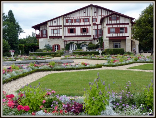 Cambo-les-bains.  (pays-basque)