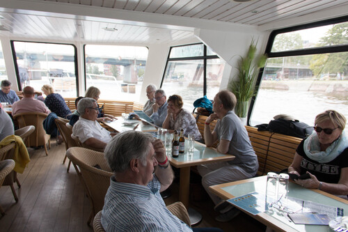 Vendredi 31 mai - Repas et promenade en bateau 