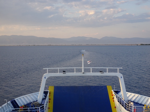 En ferry vers l'île de Thassos, dimanche 1 octobre 2023