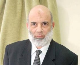 أكد الشيخ الدكتور والداعية الإسلامي المعروف الدكتور وجدي غنيم أن الحملة التي تشنها سلطة رام الله ضد العلامة الدكتور يوسف القرضاوي هو إجرام بحق علماء الأمة، مستدلاً بمثل شعبي يقول :"إذا جاءتك مذمتي من ناقص فهي الشهادة لي بأني كامل" . أكد الشيخ الدكتور والداعية الإسلامي المعروف الدكتور وجدي غنيم أن الحملة التي تشنها سلطة رام الله ضد العلامة الدكتور يوسف القرضاوي هو إجرام بحق علماء الأمة، مستدلاً بمثل شعبي يقول :"إذا جاءتك مذمتي من ناقص فهي الشهادة لي بأني كامل" .