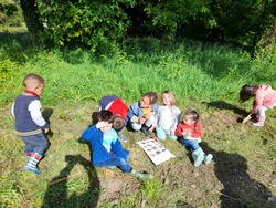 Maternelle classe dehors en mai 