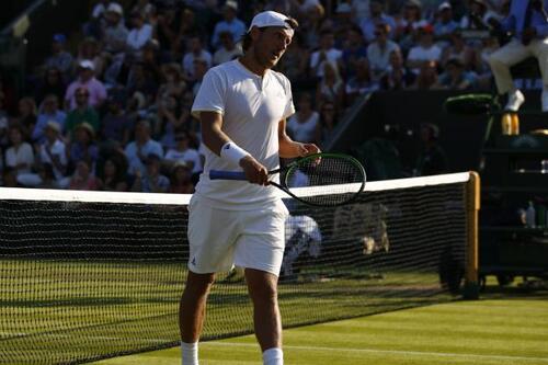 Lucas Pouille sorti au deuxième tour de Wimbledon par Jerzy Janowicz
