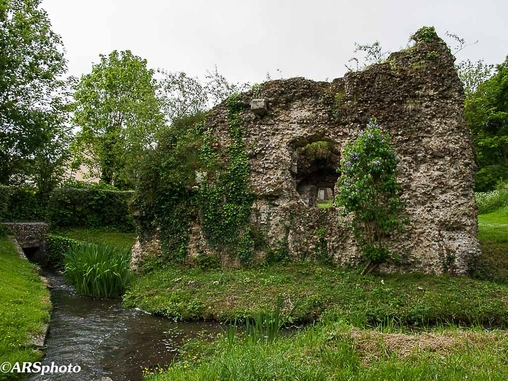 LES REMPARTS DE VERNEUIL-SUR-AVRE (Eure)