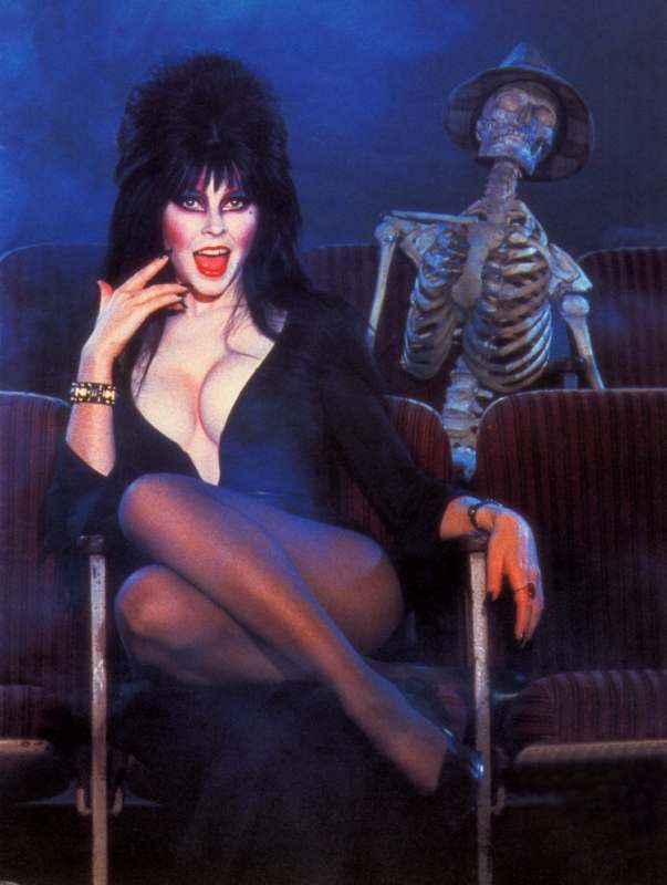 CASSANDRA PETERSON (actrice)