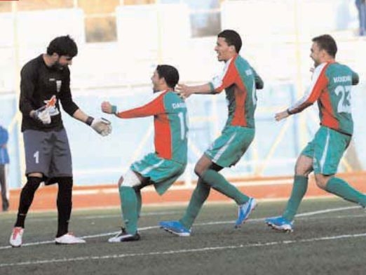 Vendredi 25.3.2011 Coupe à Béjaia JSMB-MCA 0-0 (5-6 TAB)