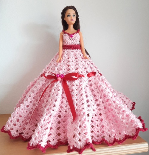 Robe de princesse de couleur rose