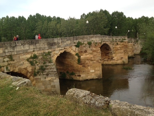 Pont traversant le Rio Cea