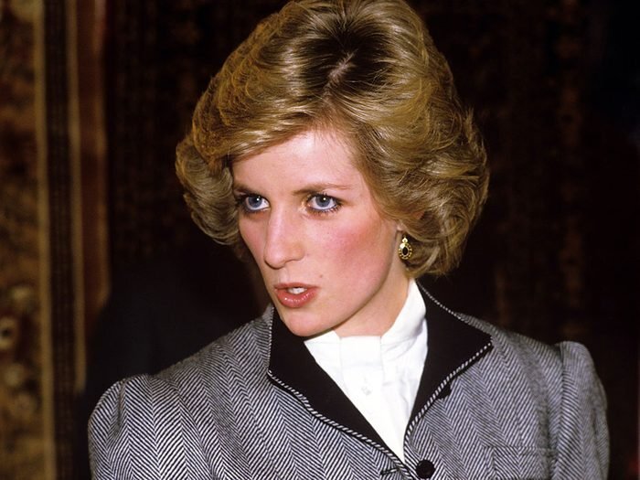 Des médecins français auraient caché la grossesse de la Princesse Diana.