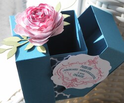 Boîte fleurie