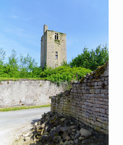 LES REMPARTS DE BAZOCHES-AU-HOULME (Orne)