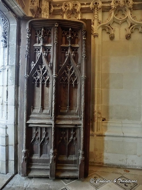 L'intérieur de la Chapelle St Hubert 