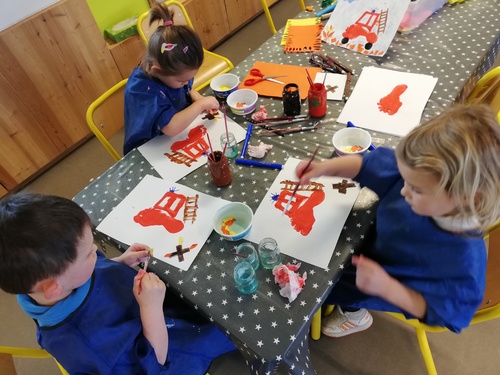 Quelques photos des enfants en activités en classe