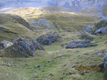 Les reliefs caractérisyiques du fond du cirque