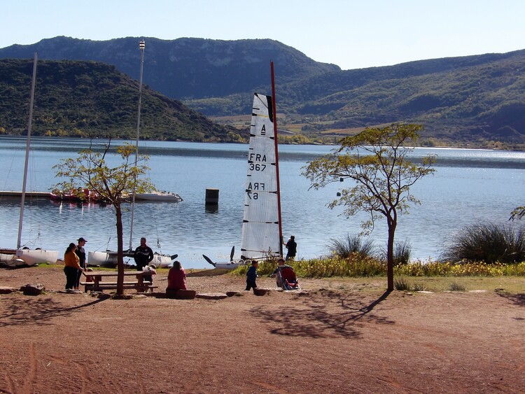 Le Lac du Salagou..