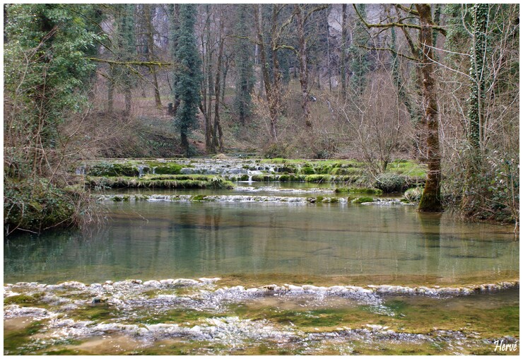 Les cascades des tufs à Baumes-les-Messieurs.