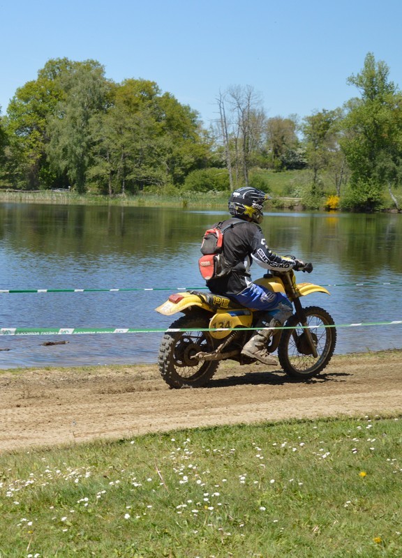 Blog de sylviebernard-art-bouteville : sylviebernard-art-bouteville, Championnat de France d'Enduro de Motos anciennes et Family Enduro .CHAMPAGNAT 18.05.2014