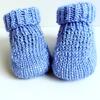 Chaussons bébé en acrylique bleu pour un nouveau-né 18€