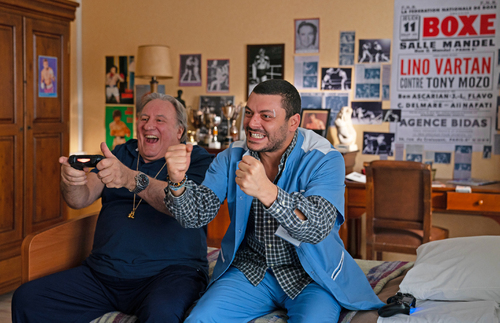 Découvrez la bande-annonce de "Maison de retraite" avec Kev Adams, Gérard Depardieu, Daniel Prévost - Le 16 février 2022 au cinéma
