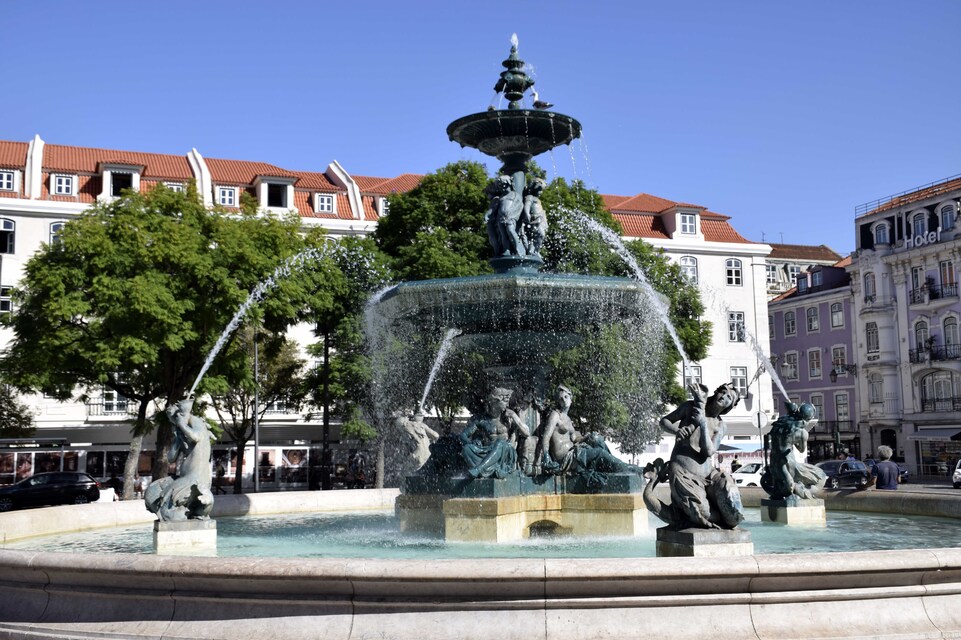 J5 - Lisbonne - Fontaine de la place Don Pedro IV