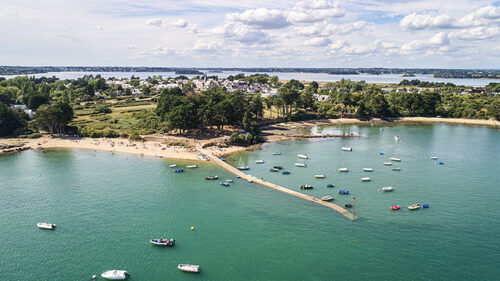 Rando à l'île d'Arz le 18 04 2024 .21 randonneurs ont pris le bateau à Vannes pour faire le tour de l'île sous un beau soleil ( 16km) 