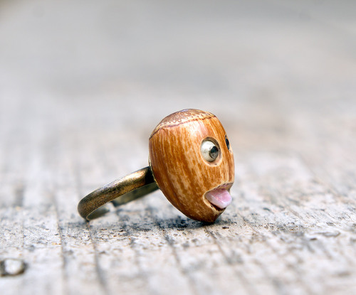 Nutty Harry --- Bague en plaqué noisette