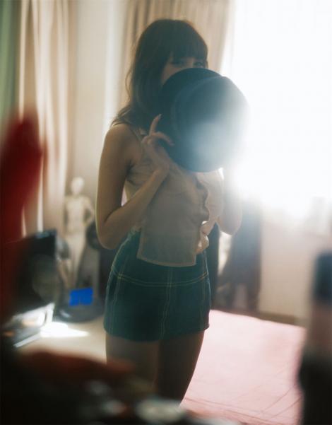 Photobooks : ( Rara Anzai : Nude Photobook 「Hello,Goodbye」 )
