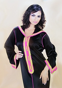 Jilabab marocain avec broderie simple DJ-S812 Jilbab marocain avec broderie Maalem pas cher et haute couture comme djellaba noir DJ-S812