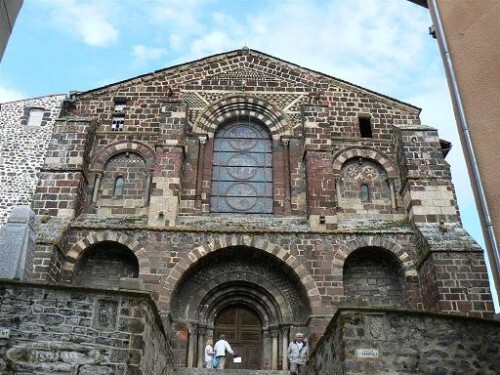 Le-Monastier-sur-Gazeille-Eglise-abbatiale-XII-me.jpg