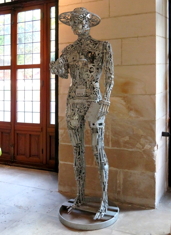 Béranger Papasodaro a exposé de bien belles sculptures en métal dans les locaux de l'Office du Tourisme du Pays Châtillonnais