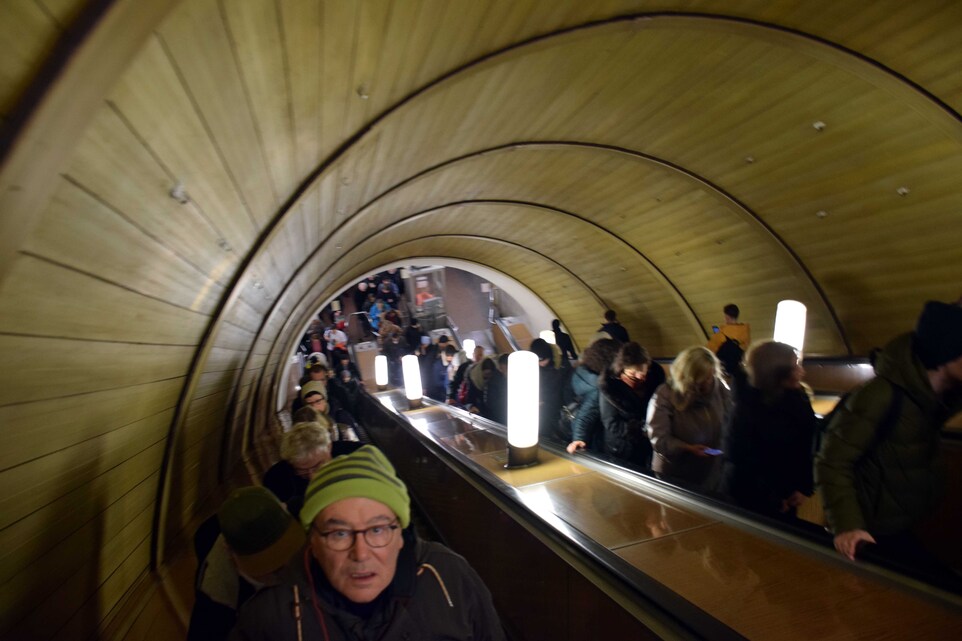  Moscou - Metro - Descente aux enfers
