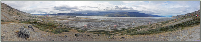 L'environnement désolé de Kangerlussuaq avec son aéroport et sa tête de fjord ensablée par les sédiments - Groenland