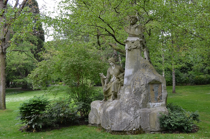 Jardin du Luxembourg : Monument à Ferdinand Fabre par Laurent Marqueste 