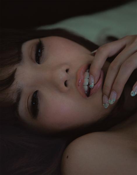 Photobooks : ( Rara Anzai : Nude Photobook 「Hello,Goodbye」 )