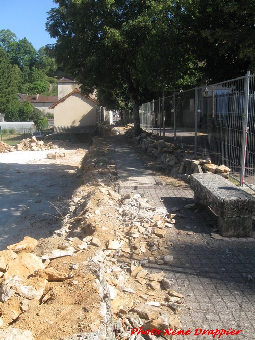 Le vide-grenier de Châtillon sur Seine vu par René Drappier