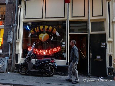 Ambiance des quartiers d'Amsterdam - 1