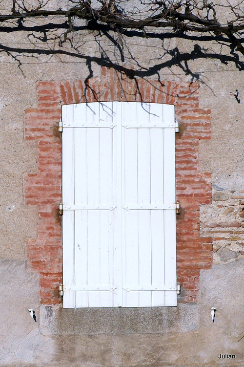 Une façade de maison ancienne