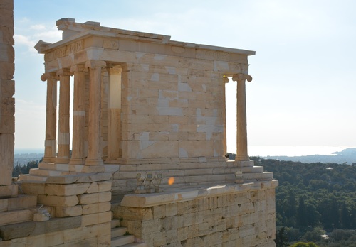 Le temple d'Athéna Nikè dans l'Acropole d'Athènes